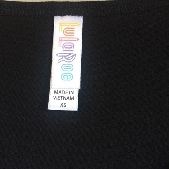 NEW LuLaRoe Solid Noir Black Classic A-line Tee Sz XS - Picture 10 of 15